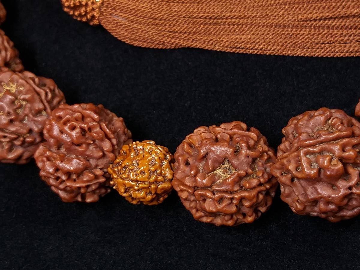 637天珠 上肯天珠 湾月 四線天珠 dzibeads Vajra Dzi/Tibetan